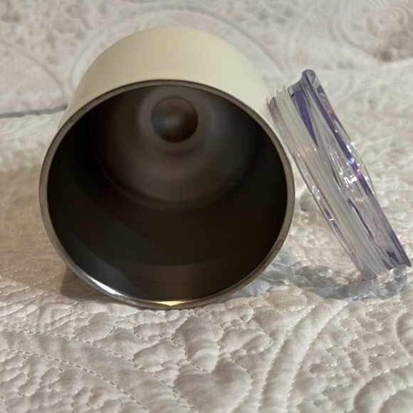 Rae Dunn Santa and Elf stemless wine glasses with lids - Picture 14 of 15